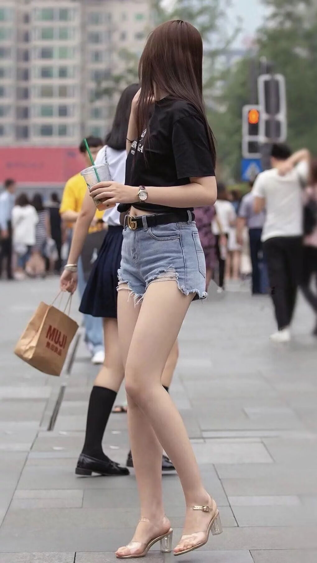 湖人年轻后卫表现持续稳定，湖人现役得分后卫