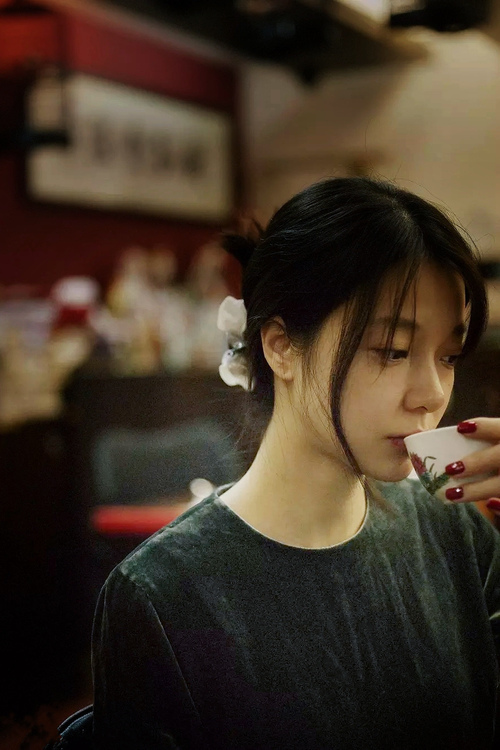 球场上的风云变化，透射强烈对抗