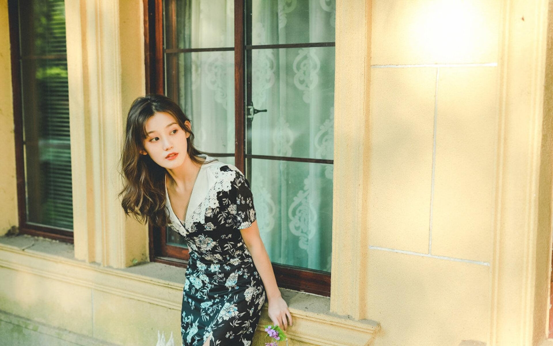 罗斯·范奥特尔戴克触壁瞬间全场惊呼，范尼斯特尔罗伊