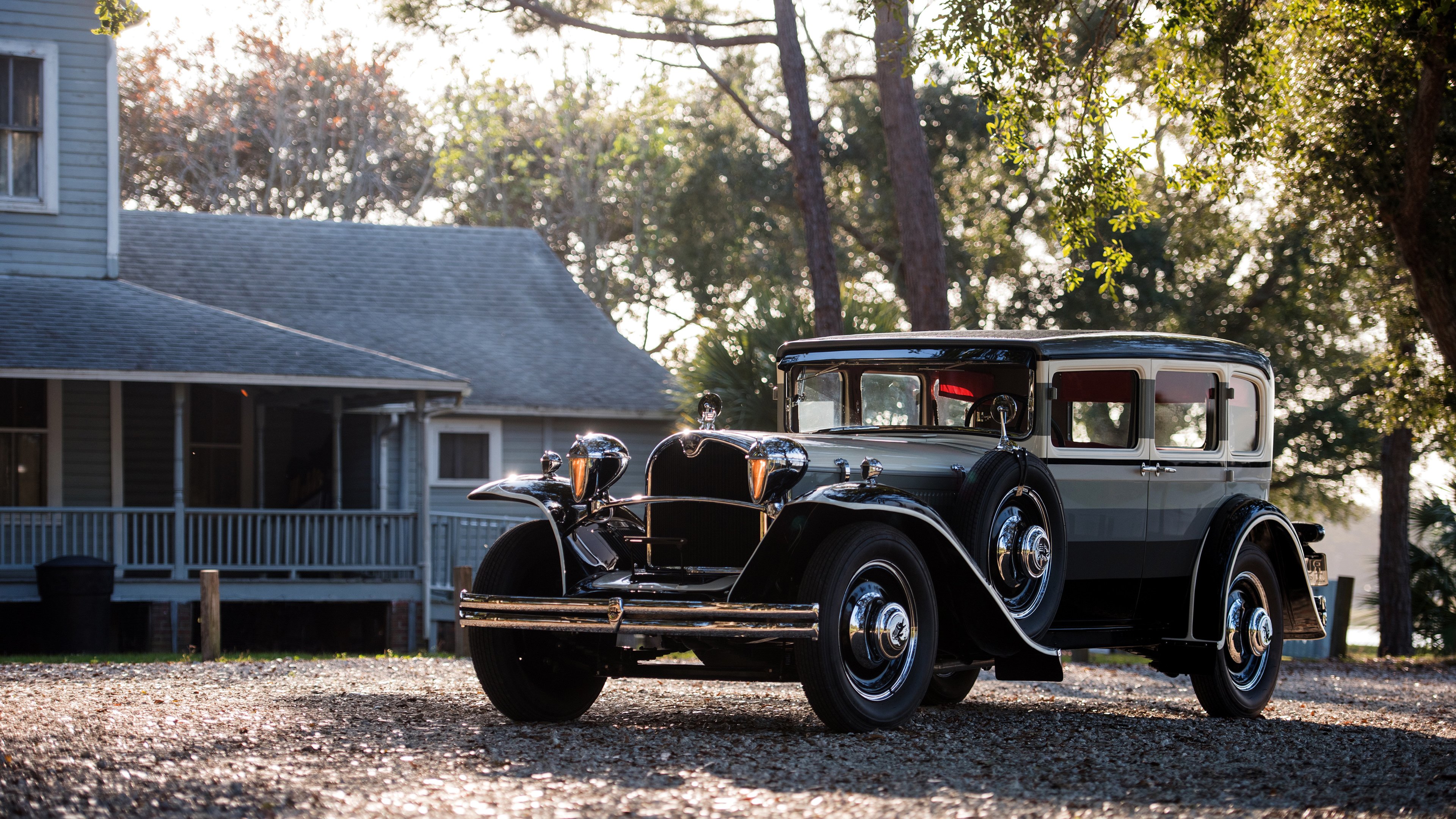 跨界合作将足球运动与艺术展演结合，创新体育文化表达，足球跨球基本技术要领